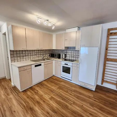 Stilvolles Und Ruhiges Mit Privater 60m2 Sonnenterrasse Bei Der Parsennbahn Apartment Davos